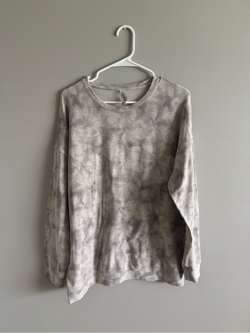 Athleta Women’s Crewneck Sweater in Light Gray Tie-Dye